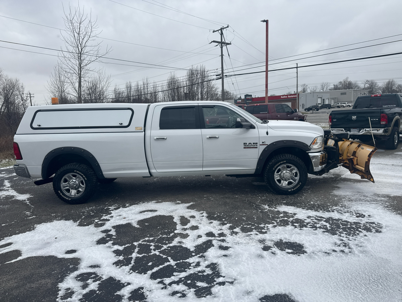 RAM 3500 SLT 4x4 Crew Cab 8' Box 2017