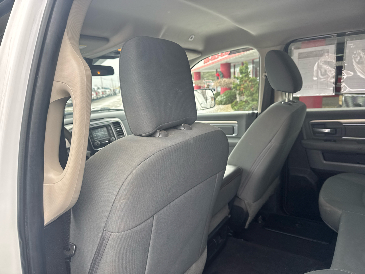 RAM 3500 SLT 4x4 Crew Cab 8' Box 2017