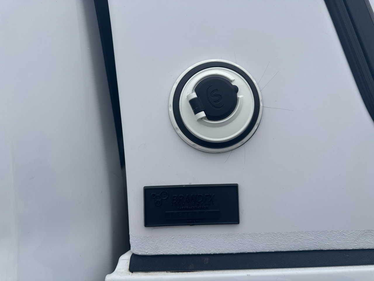 RAM 3500 SLT 4x4 Crew Cab 8' Box 2017