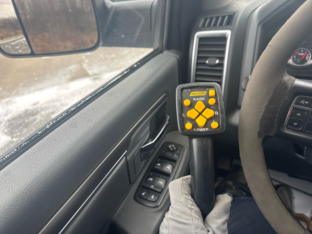 RAM 3500 SLT 4x4 Crew Cab 8' Box 2017