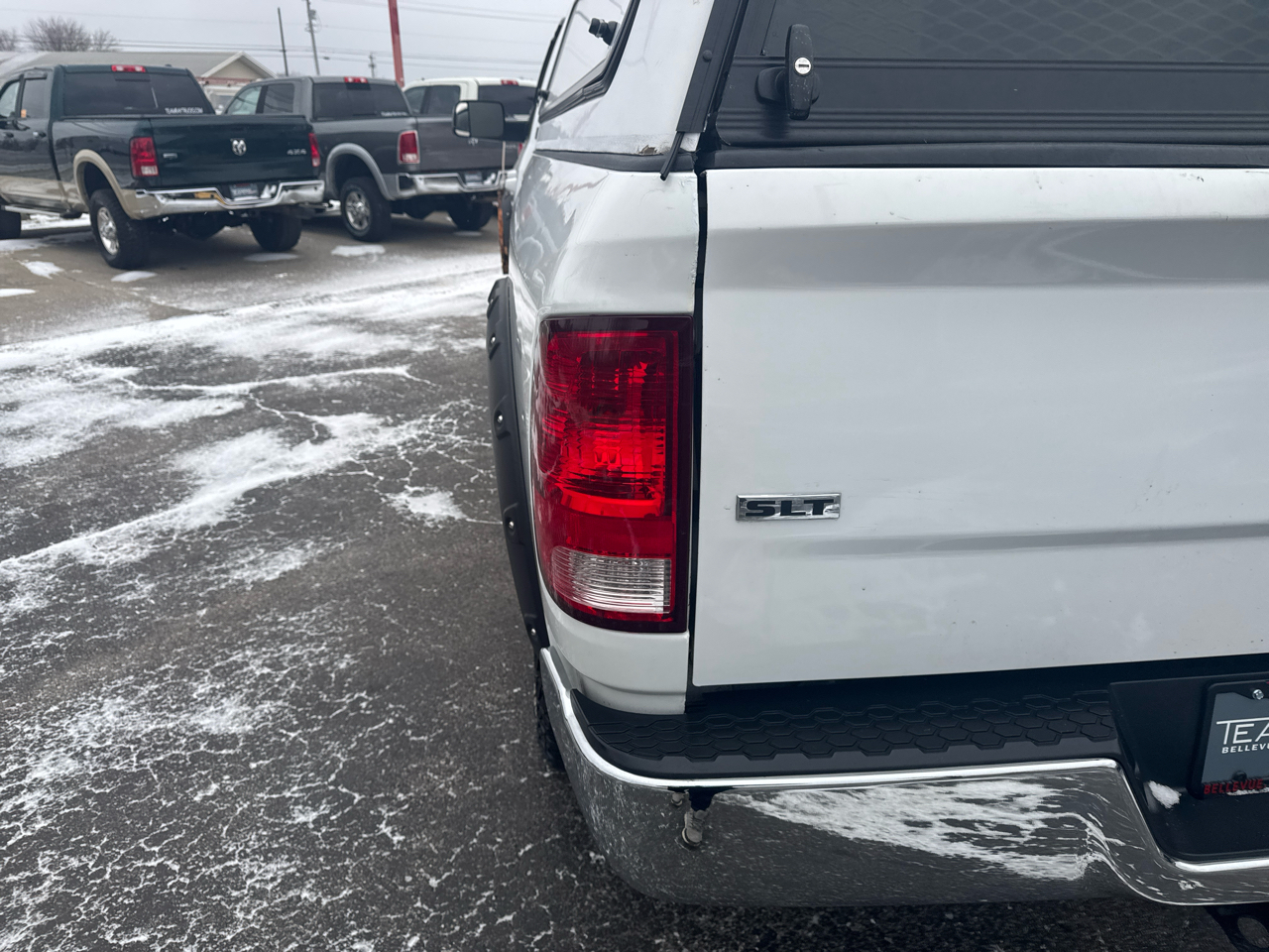 RAM 3500 SLT 4x4 Crew Cab 8' Box 2017