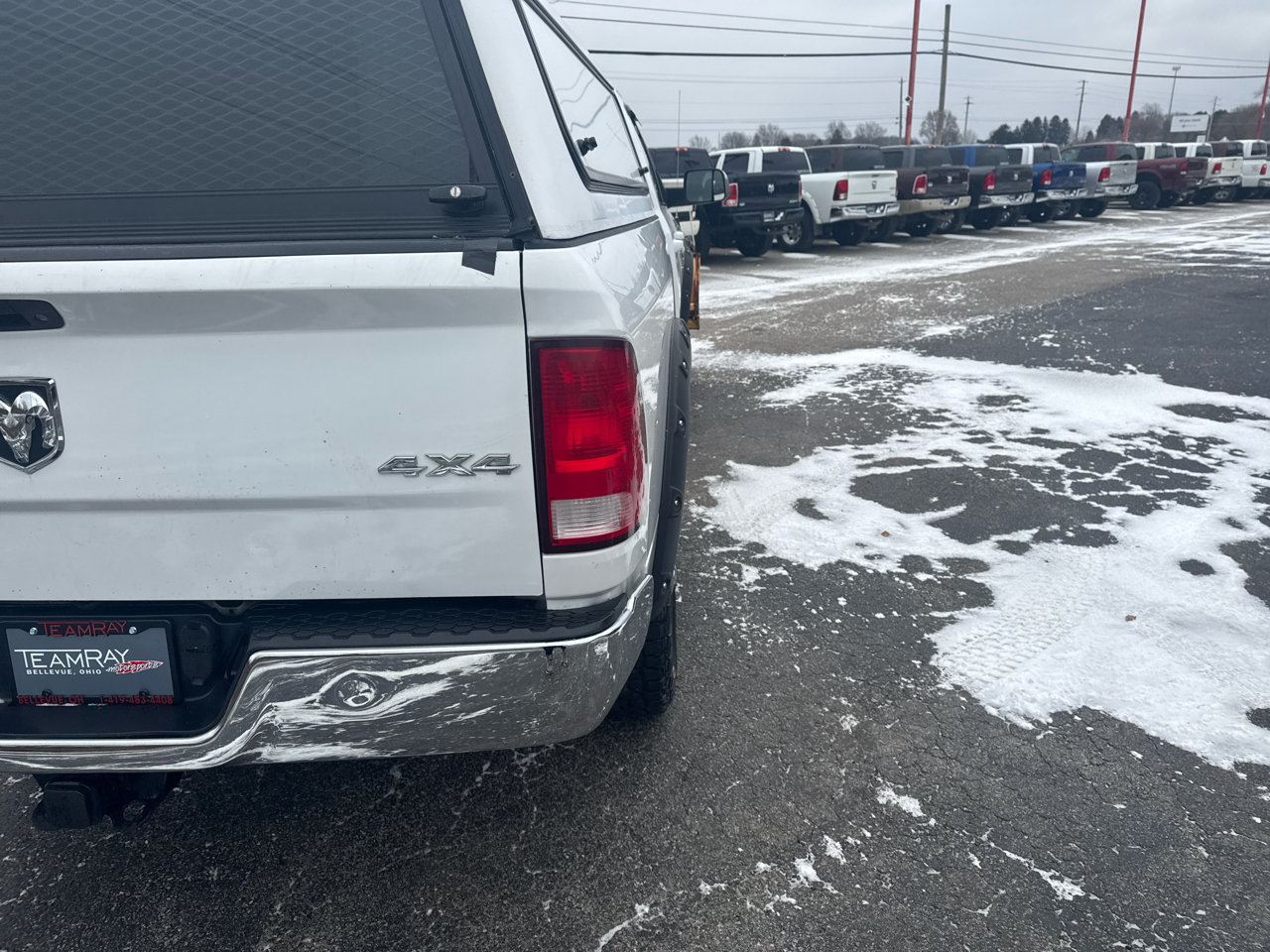 RAM 3500 SLT 4x4 Crew Cab 8' Box 2017