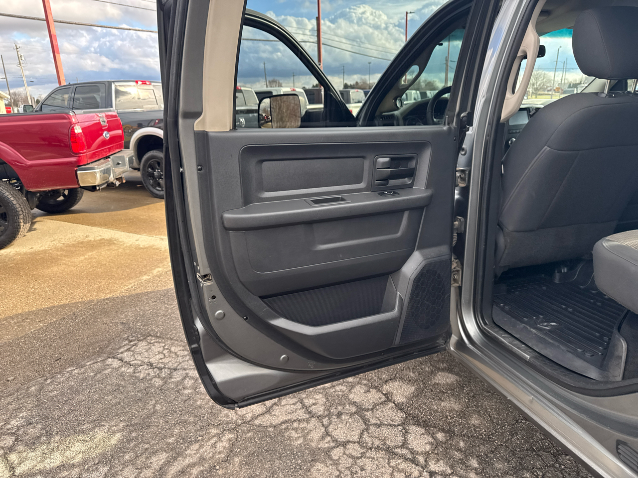 RAM 2500 4WD Crew Cab 149" ST 2012