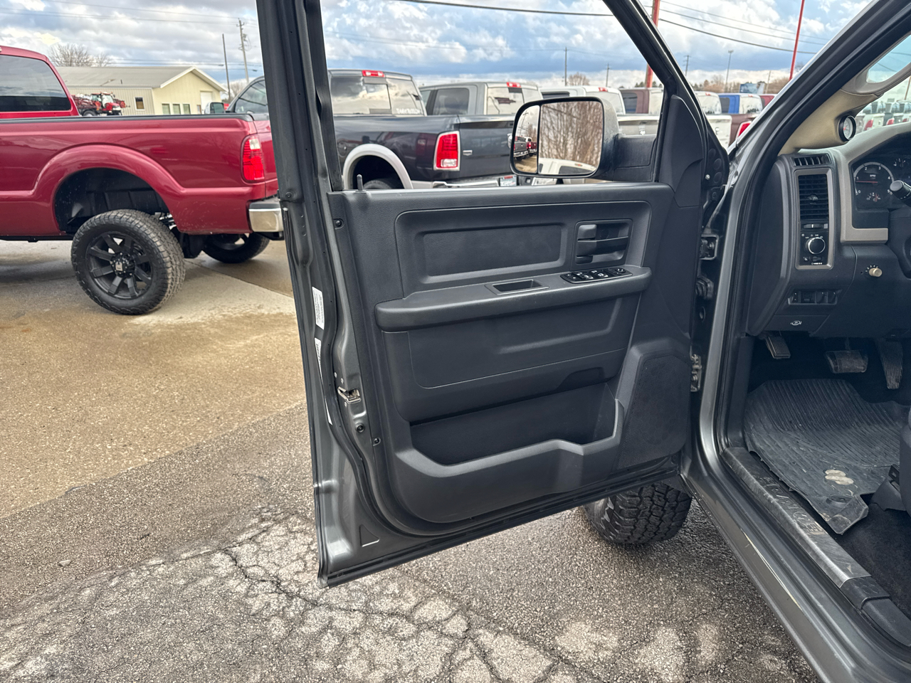 RAM 2500 4WD Crew Cab 149" ST 2012