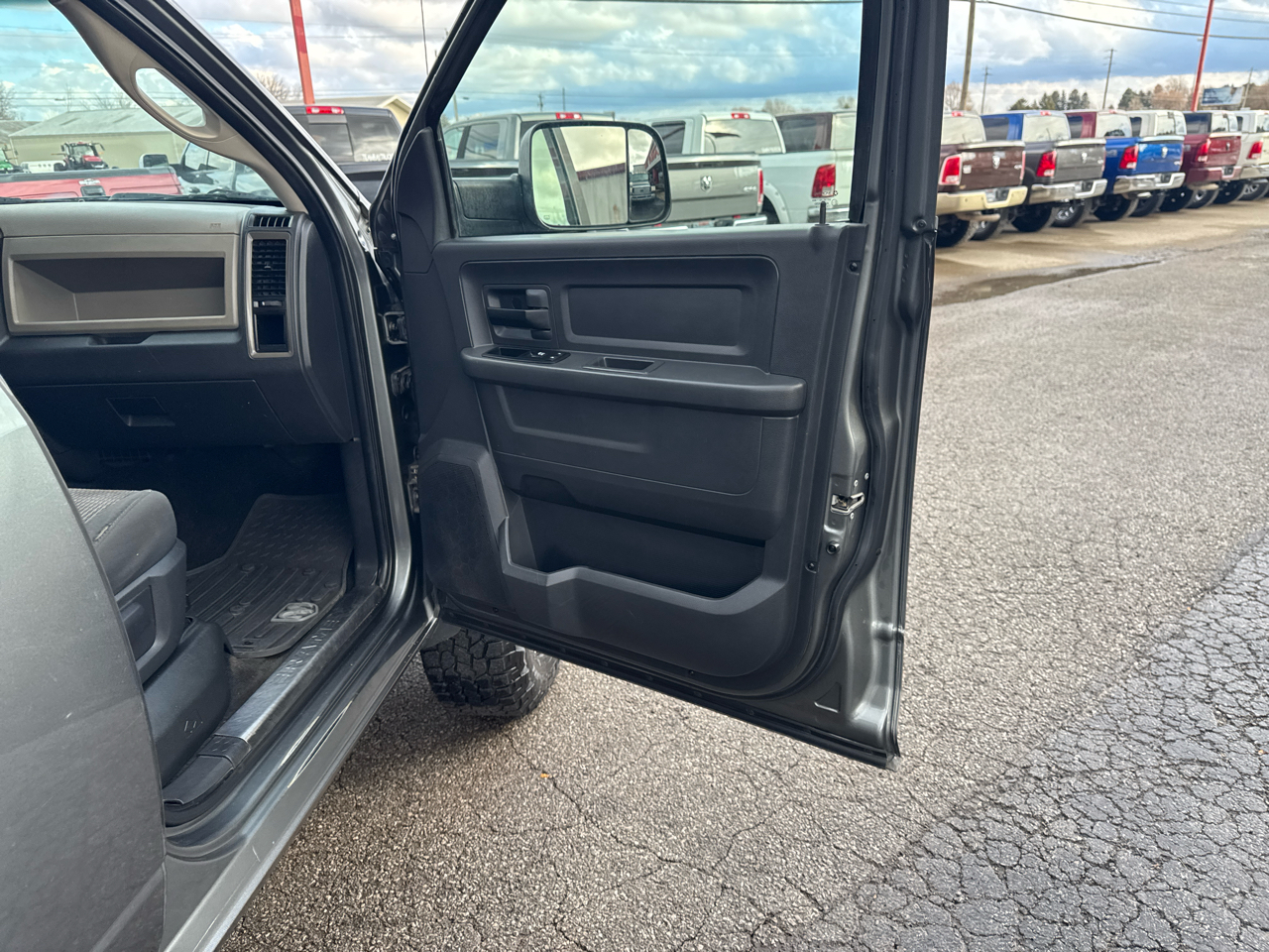 RAM 2500 4WD Crew Cab 149" ST 2012