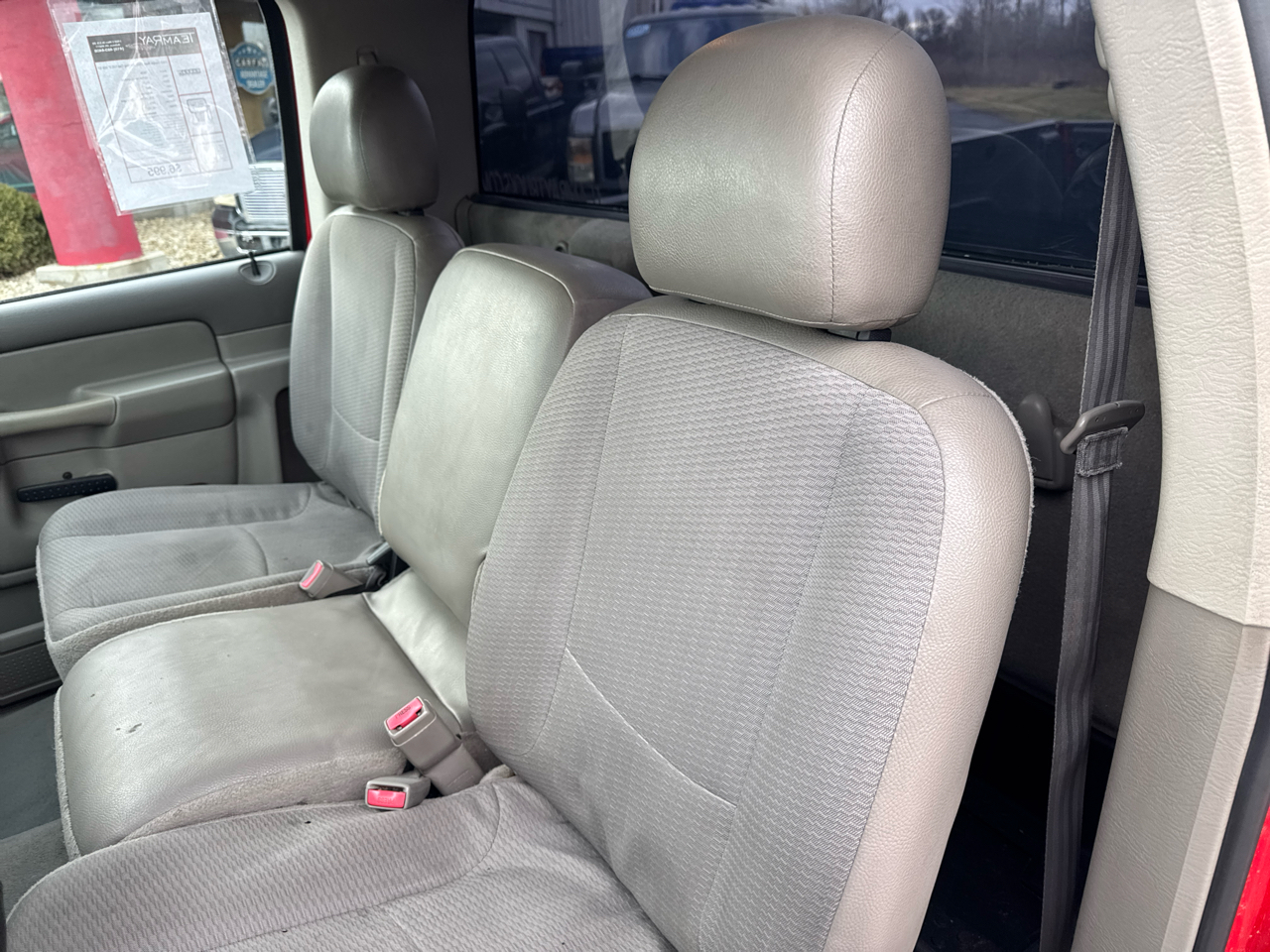 Dodge Ram 1500 2dr Reg Cab 120.5" WB ST 2003