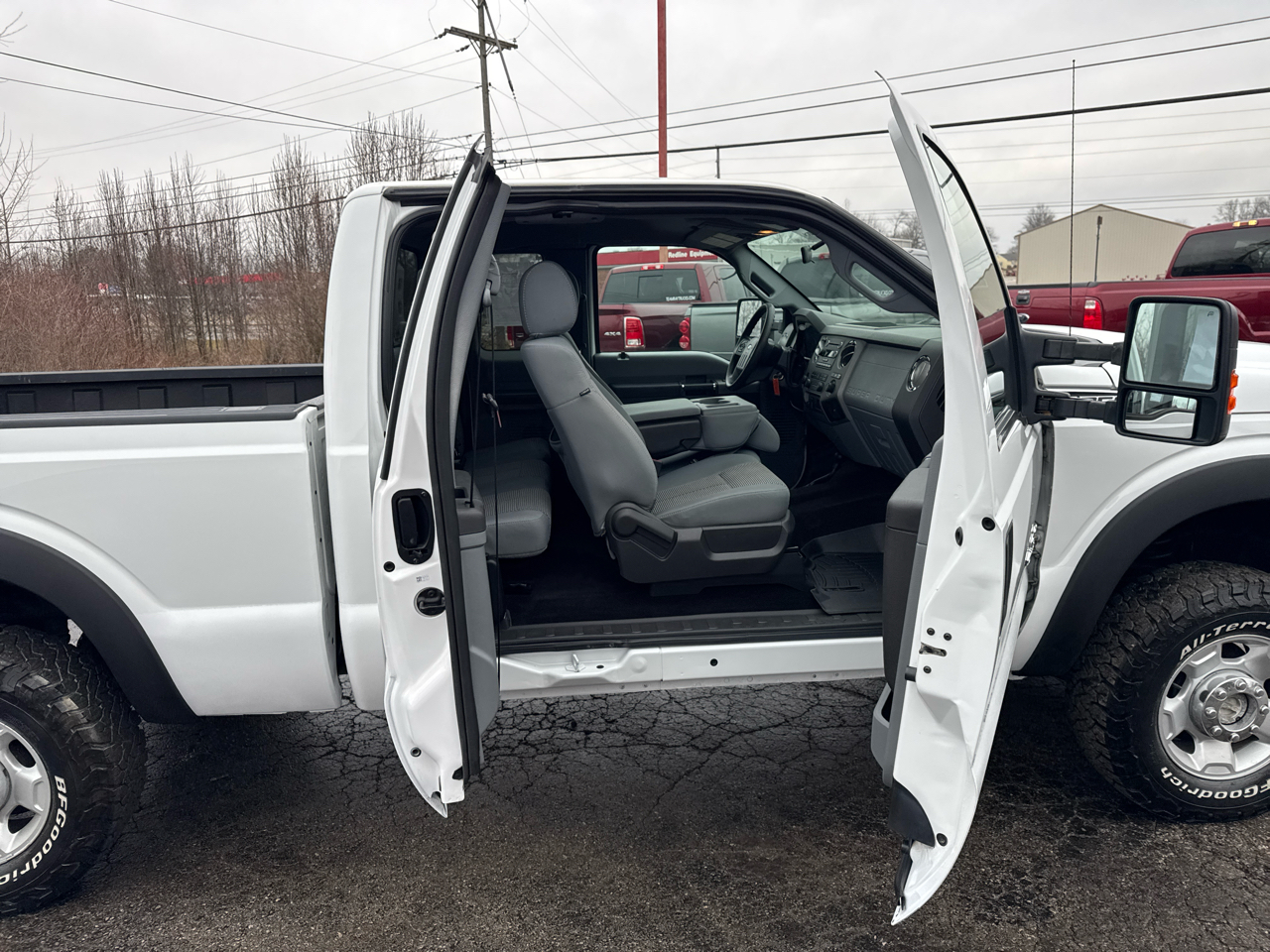 Ford Super Duty F-250 SRW 4WD SuperCab 142" XLT 2012