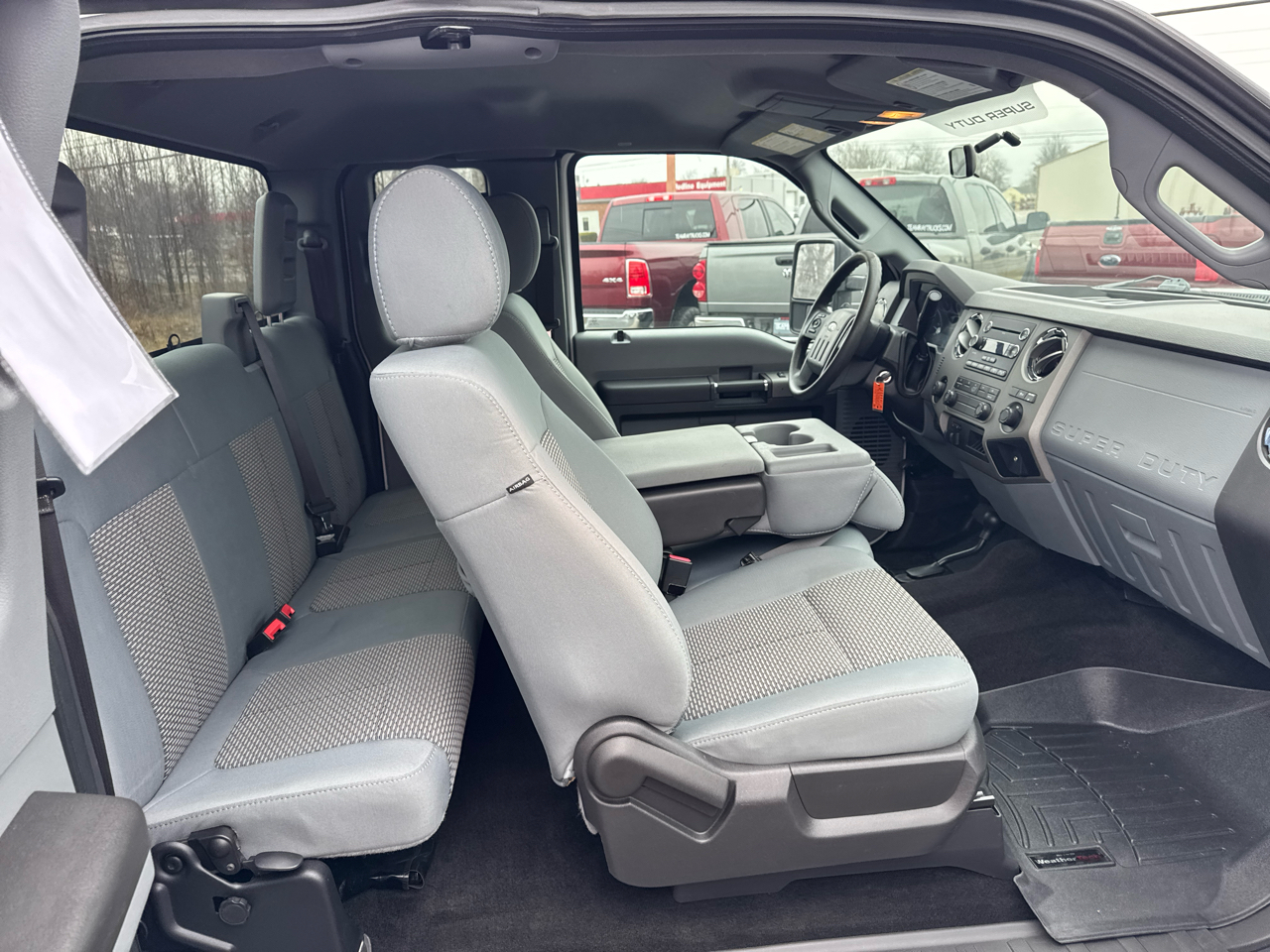 Ford Super Duty F-250 SRW 4WD SuperCab 142" XLT 2012