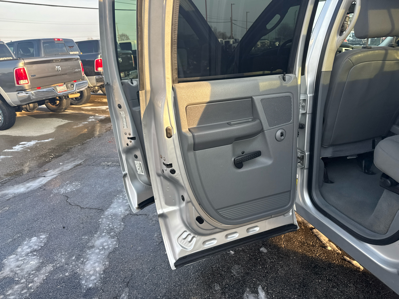 Dodge Ram 3500 4WD Quad Cab 160.5" SLT 2008