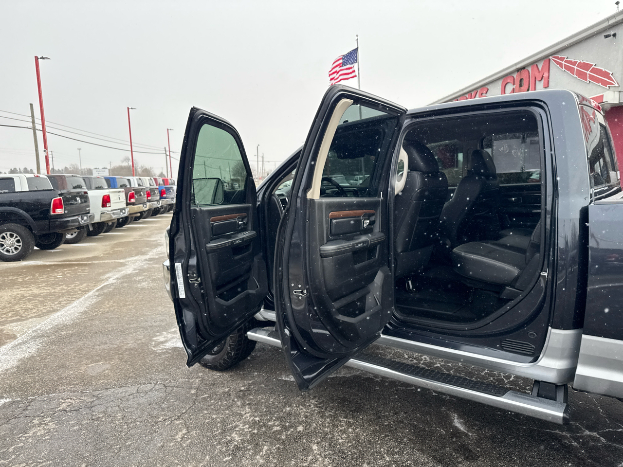 RAM 2500 4WD Crew Cab 149" Laramie 2014