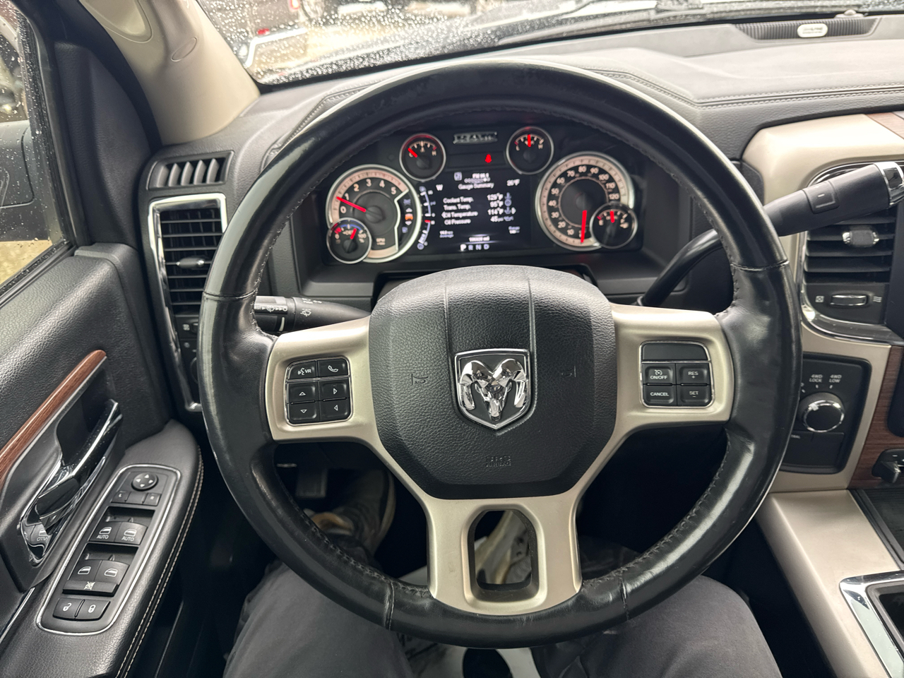 RAM 2500 4WD Crew Cab 149" Laramie 2014