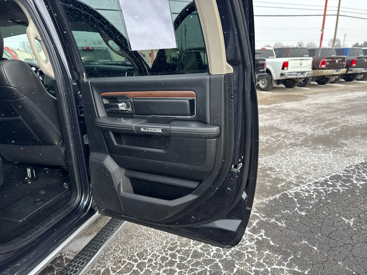 RAM 2500 4WD Crew Cab 149" Laramie 2014