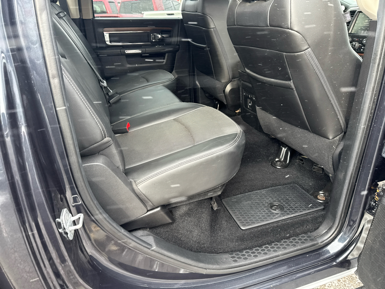 RAM 2500 4WD Crew Cab 149" Laramie 2014