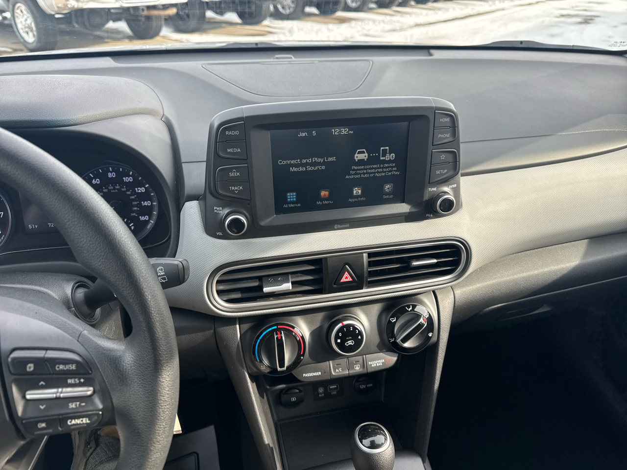 Hyundai Kona SE Auto FWD 2021