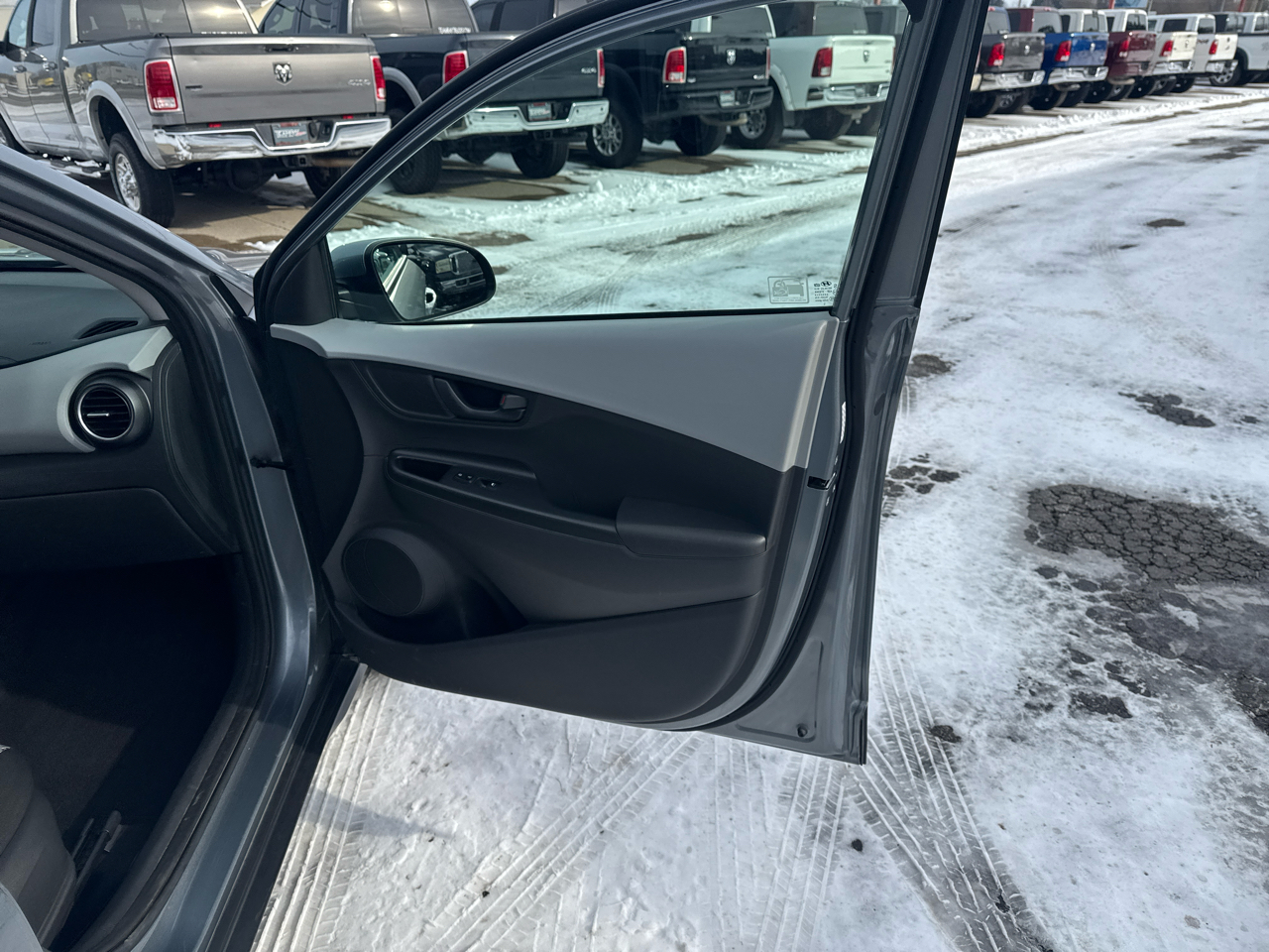 Hyundai Kona SE Auto FWD 2021