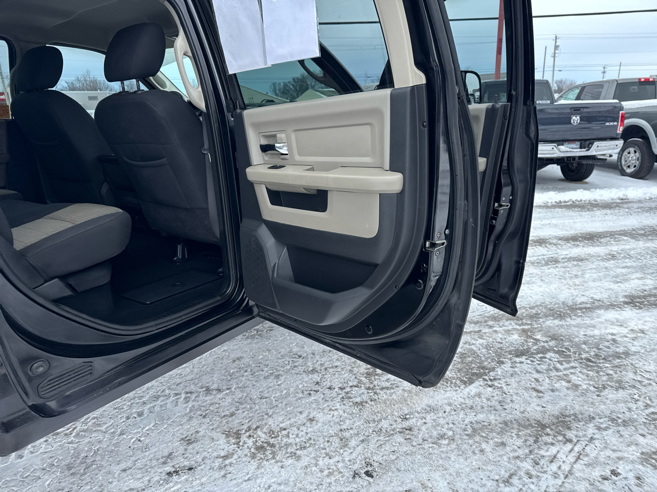 RAM 2500 4WD Crew Cab 149" SLT 2012