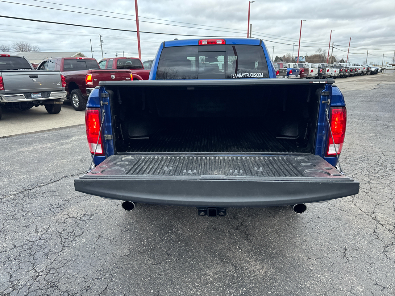 RAM 1500 4WD Quad Cab 140.5" Big Horn 2015