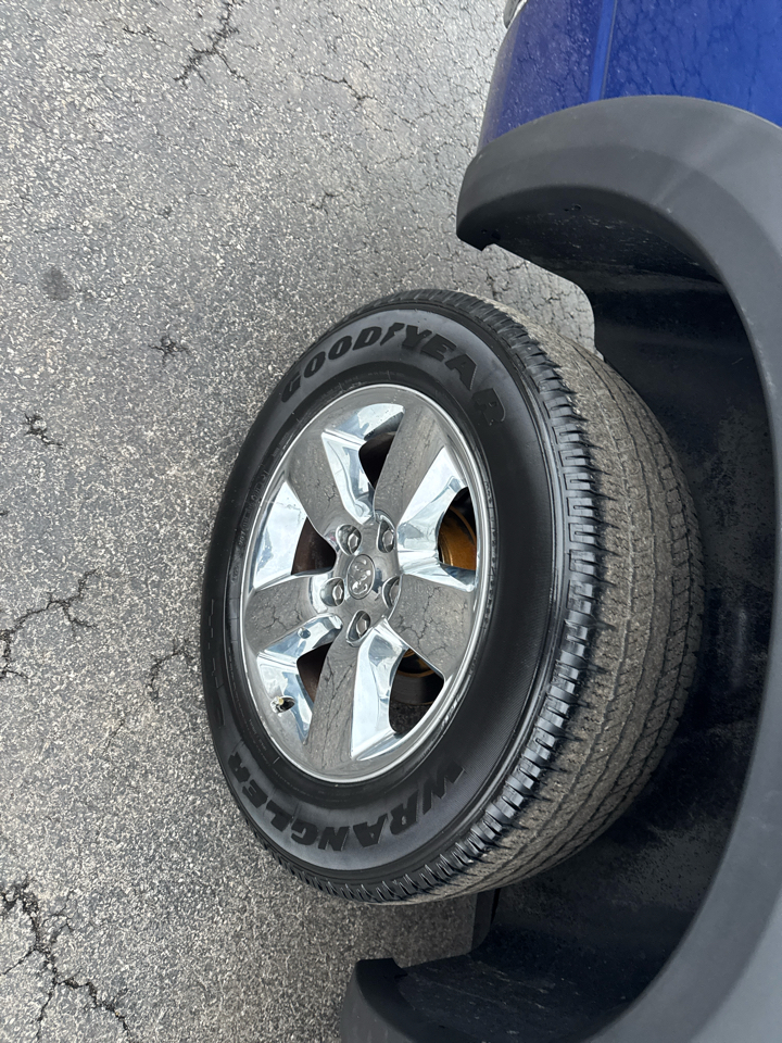 RAM 1500 4WD Quad Cab 140.5" Big Horn 2015