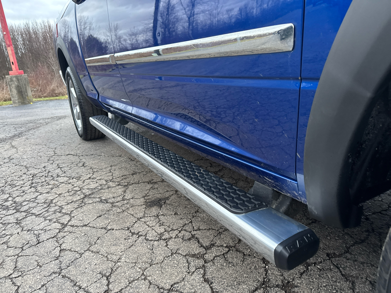 RAM 1500 4WD Quad Cab 140.5" Big Horn 2015