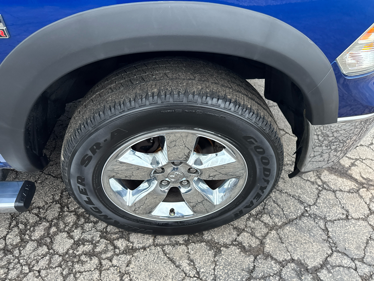 RAM 1500 4WD Quad Cab 140.5" Big Horn 2015