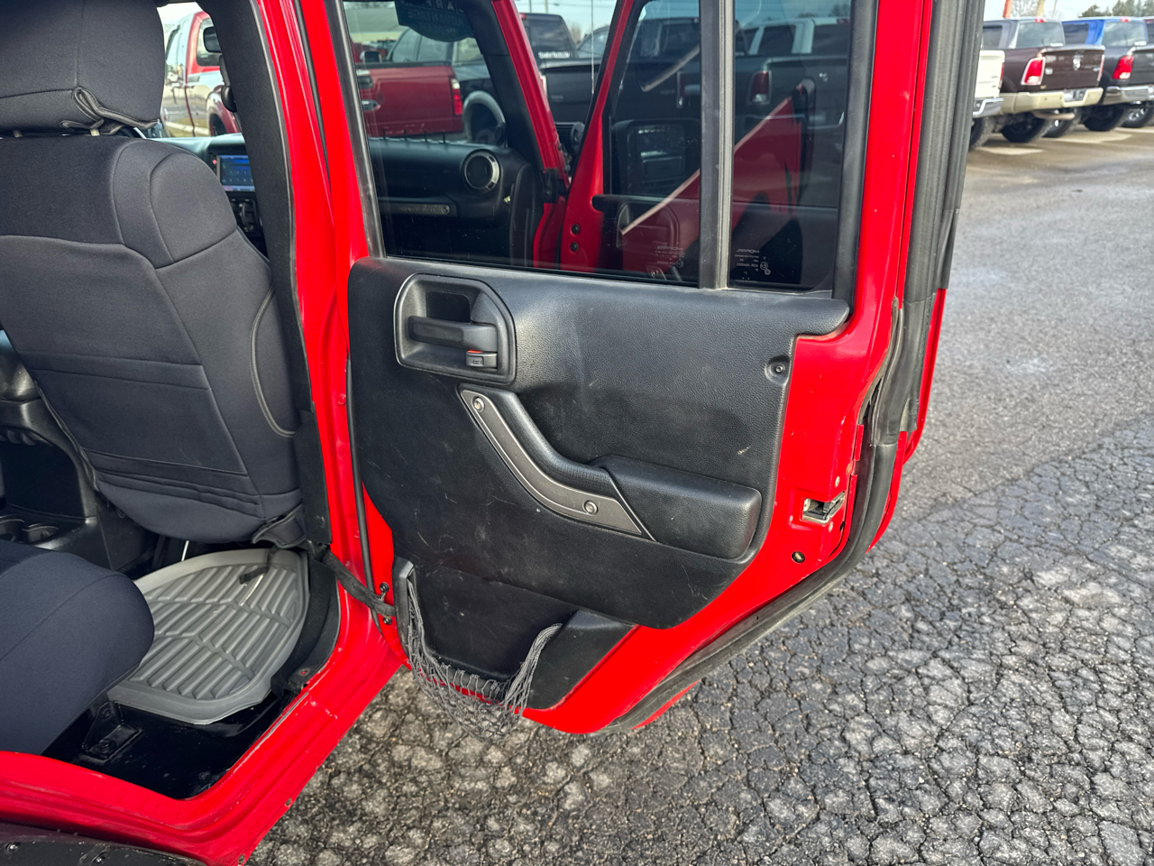 Jeep Wrangler Unlimited 4WD 4dr Sport 2012