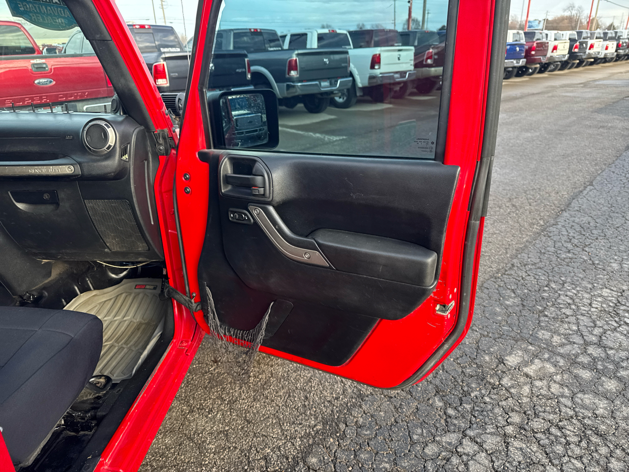 Jeep Wrangler Unlimited 4WD 4dr Sport 2012