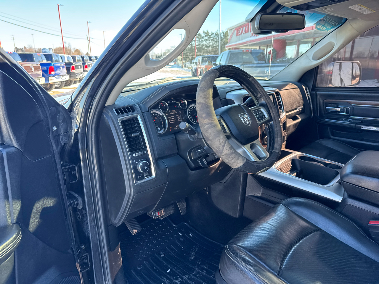 RAM 3500 4WD Crew Cab 169" Laramie 2016