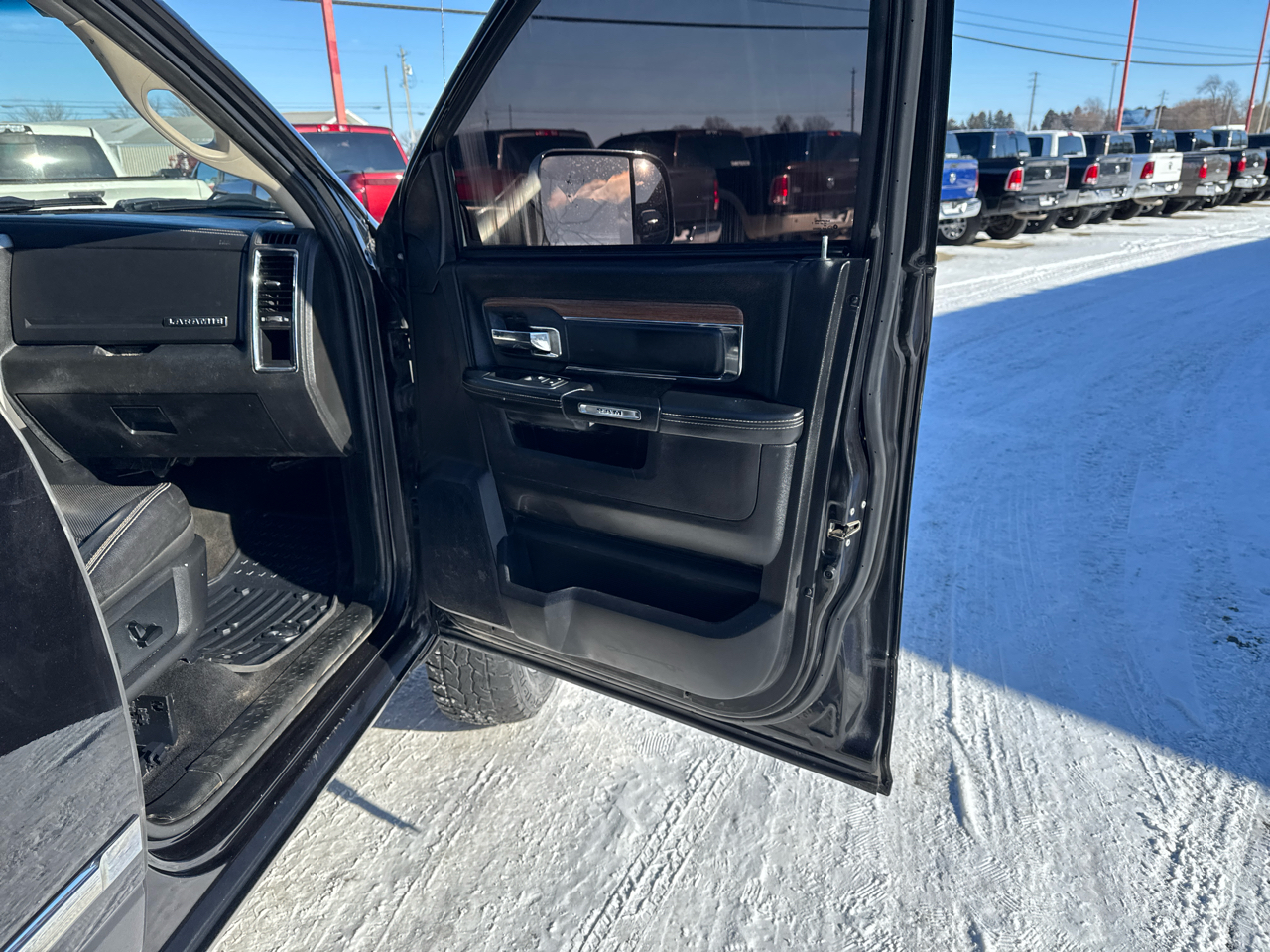 RAM 3500 4WD Crew Cab 169" Laramie 2016