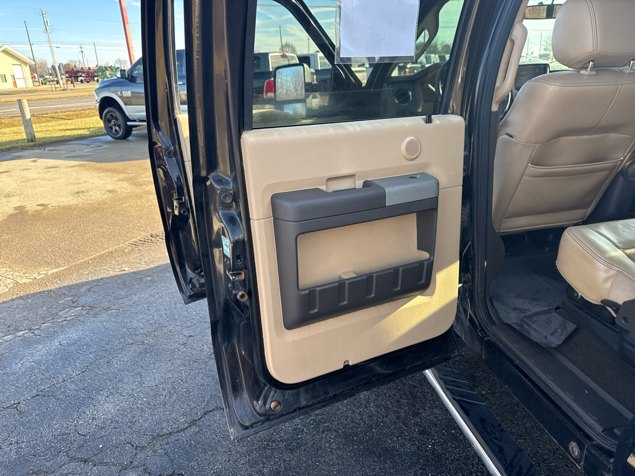 Ford Super Duty F-250 SRW 4WD Crew Cab 156" Lariat 2014