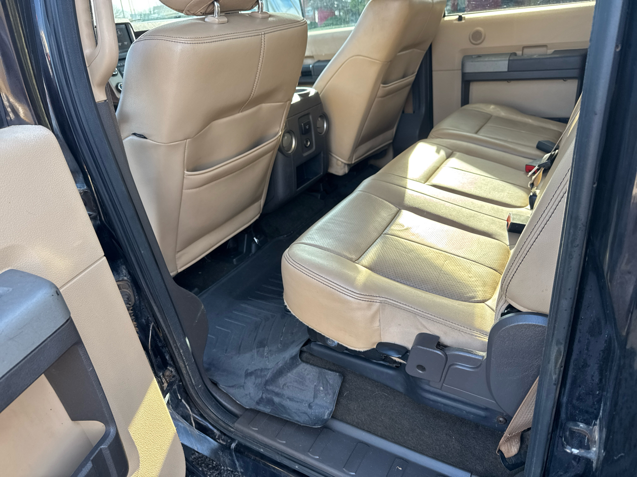 Ford Super Duty F-250 SRW 4WD Crew Cab 156" Lariat 2014