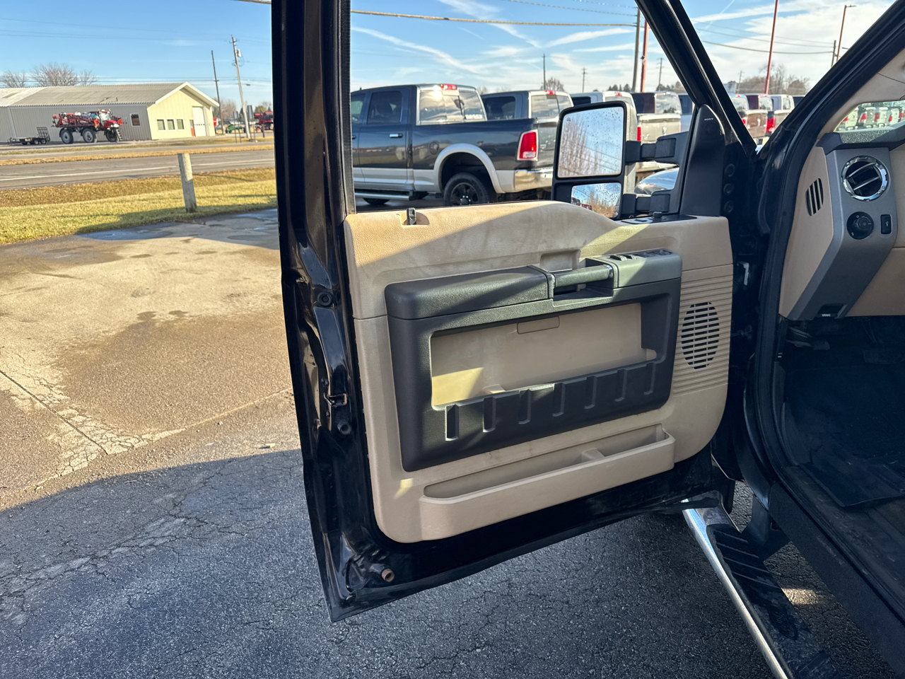 Ford Super Duty F-250 SRW 4WD Crew Cab 156" Lariat 2014