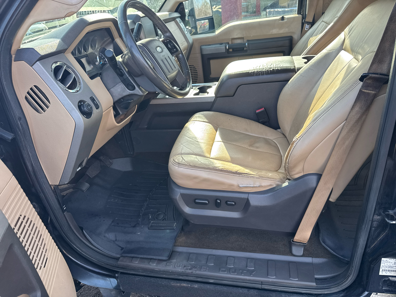 Ford Super Duty F-250 SRW 4WD Crew Cab 156" Lariat 2014