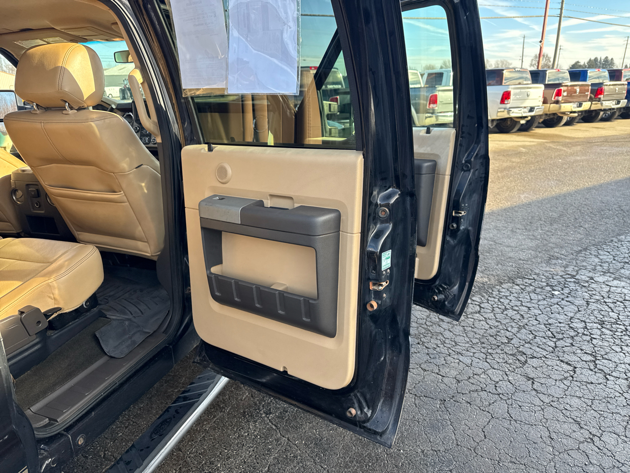 Ford Super Duty F-250 SRW 4WD Crew Cab 156" Lariat 2014