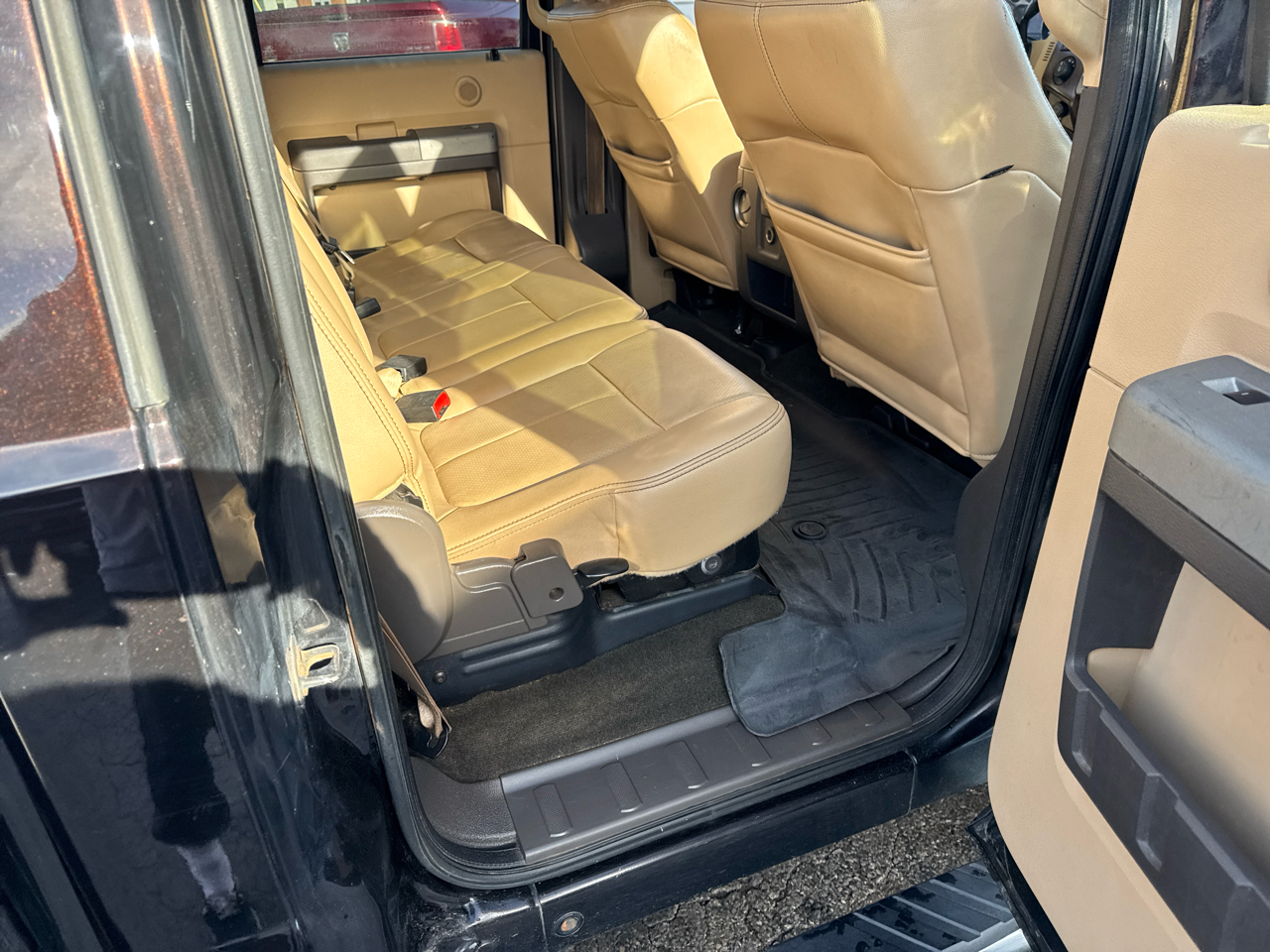 Ford Super Duty F-250 SRW 4WD Crew Cab 156" Lariat 2014