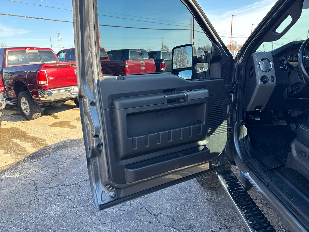 Ford Super Duty F-250 SRW 4WD Crew Cab 156" Lariat 2011