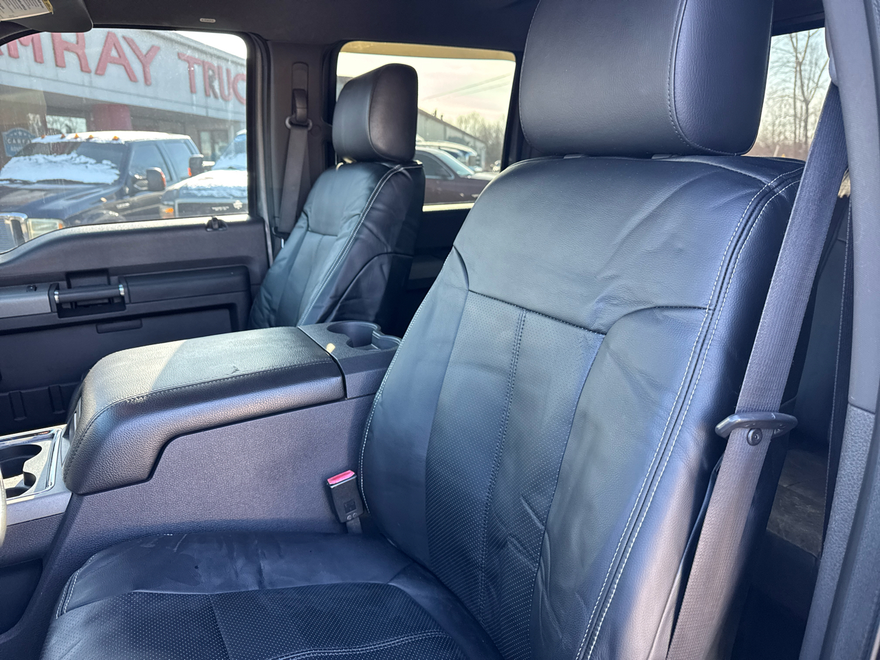 Ford Super Duty F-250 SRW 4WD Crew Cab 156" Lariat 2011