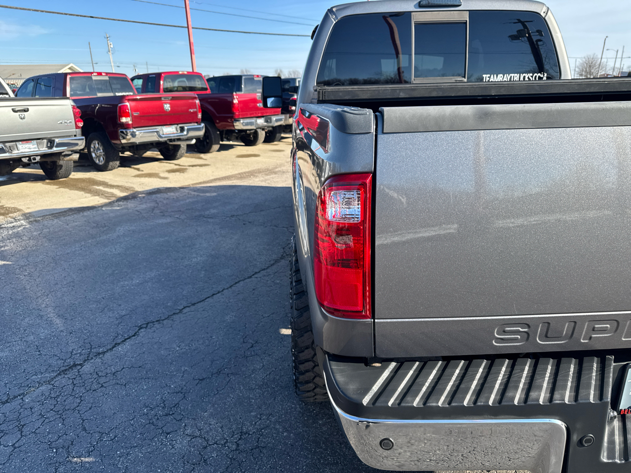 Ford Super Duty F-250 SRW 4WD Crew Cab 156" Lariat 2011