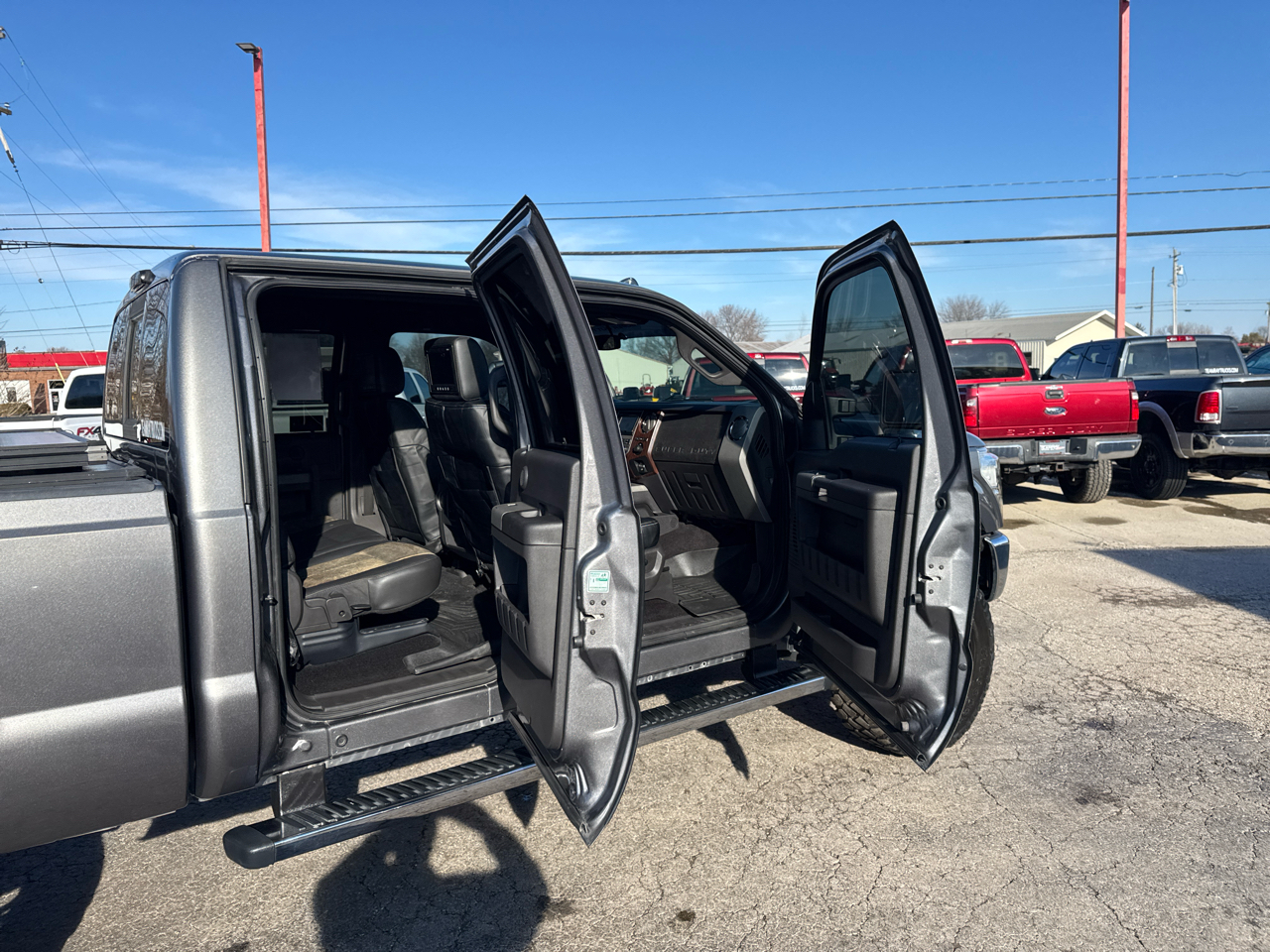 Ford Super Duty F-250 SRW 4WD Crew Cab 156" Lariat 2011