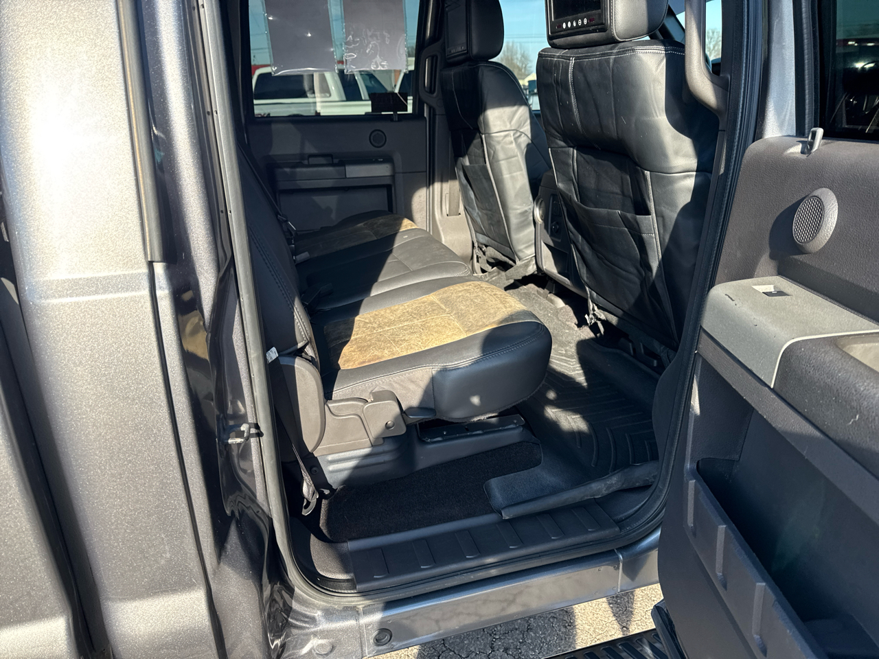 Ford Super Duty F-250 SRW 4WD Crew Cab 156" Lariat 2011