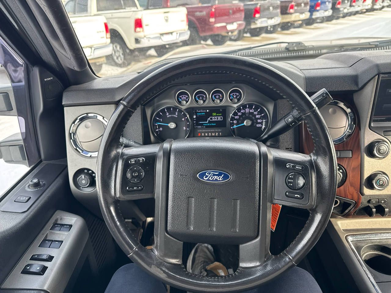 Ford Super Duty F-250 SRW 4WD Crew Cab 172" Lariat 2016