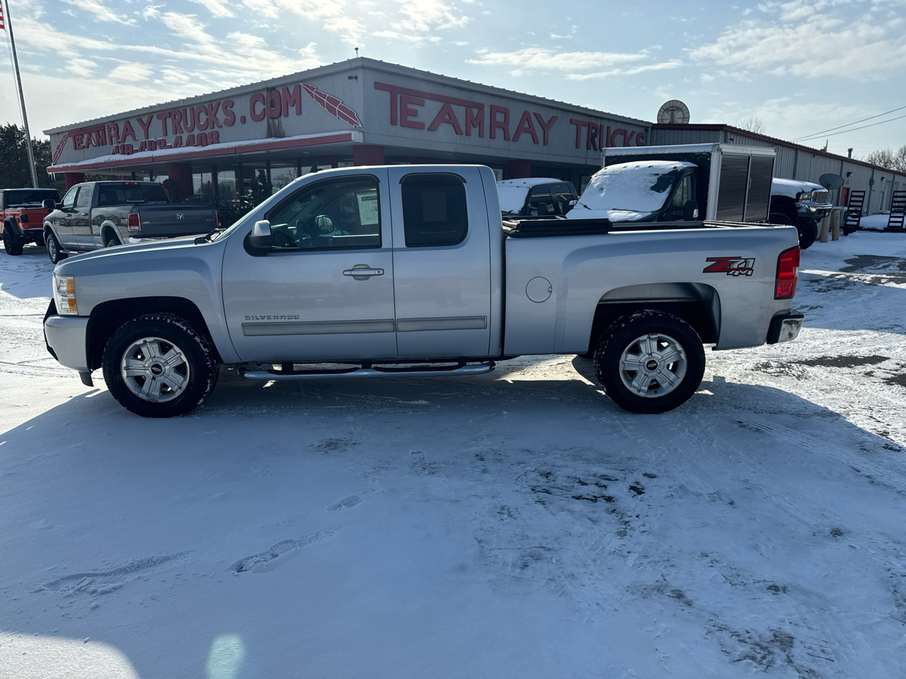 Chevrolet Silverado 1500 4WD Ext Cab 143.5" LT 2012