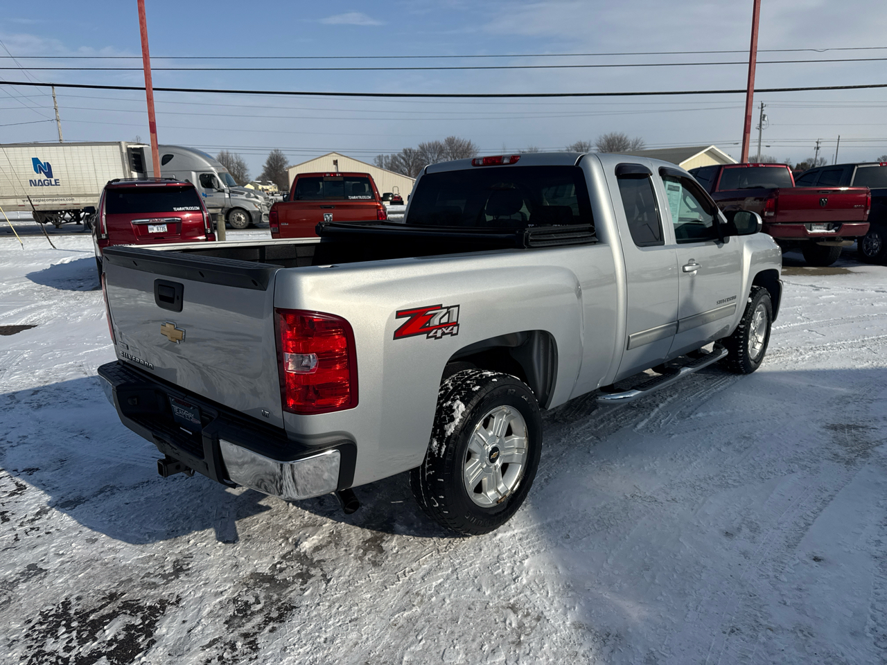 Chevrolet Silverado 1500 4WD Ext Cab 143.5" LT 2012