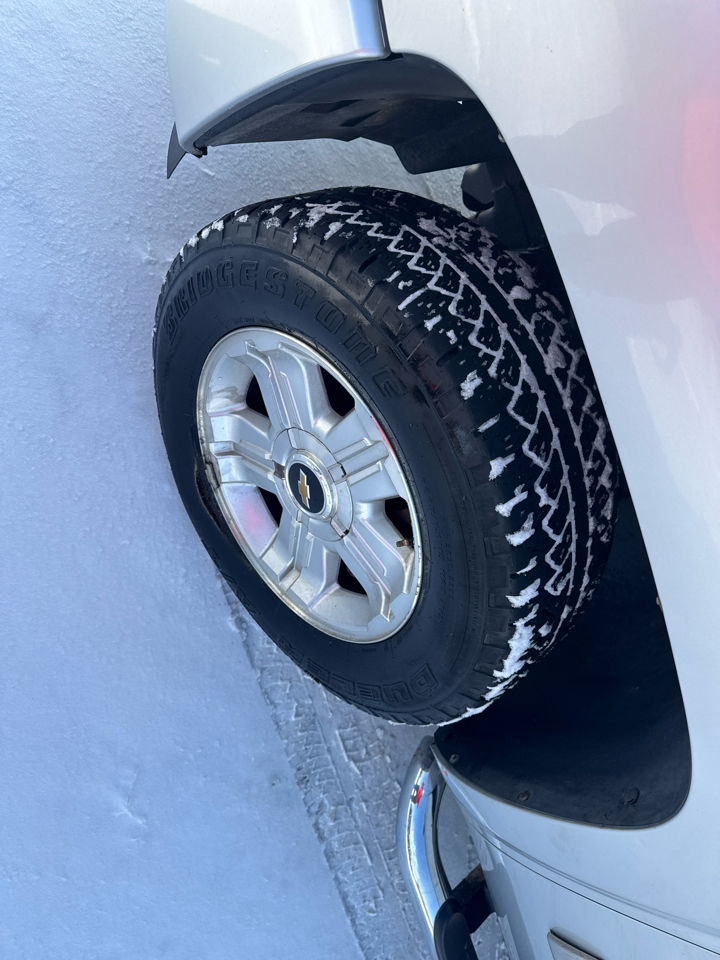 Chevrolet Silverado 1500 4WD Ext Cab 143.5" LT 2012