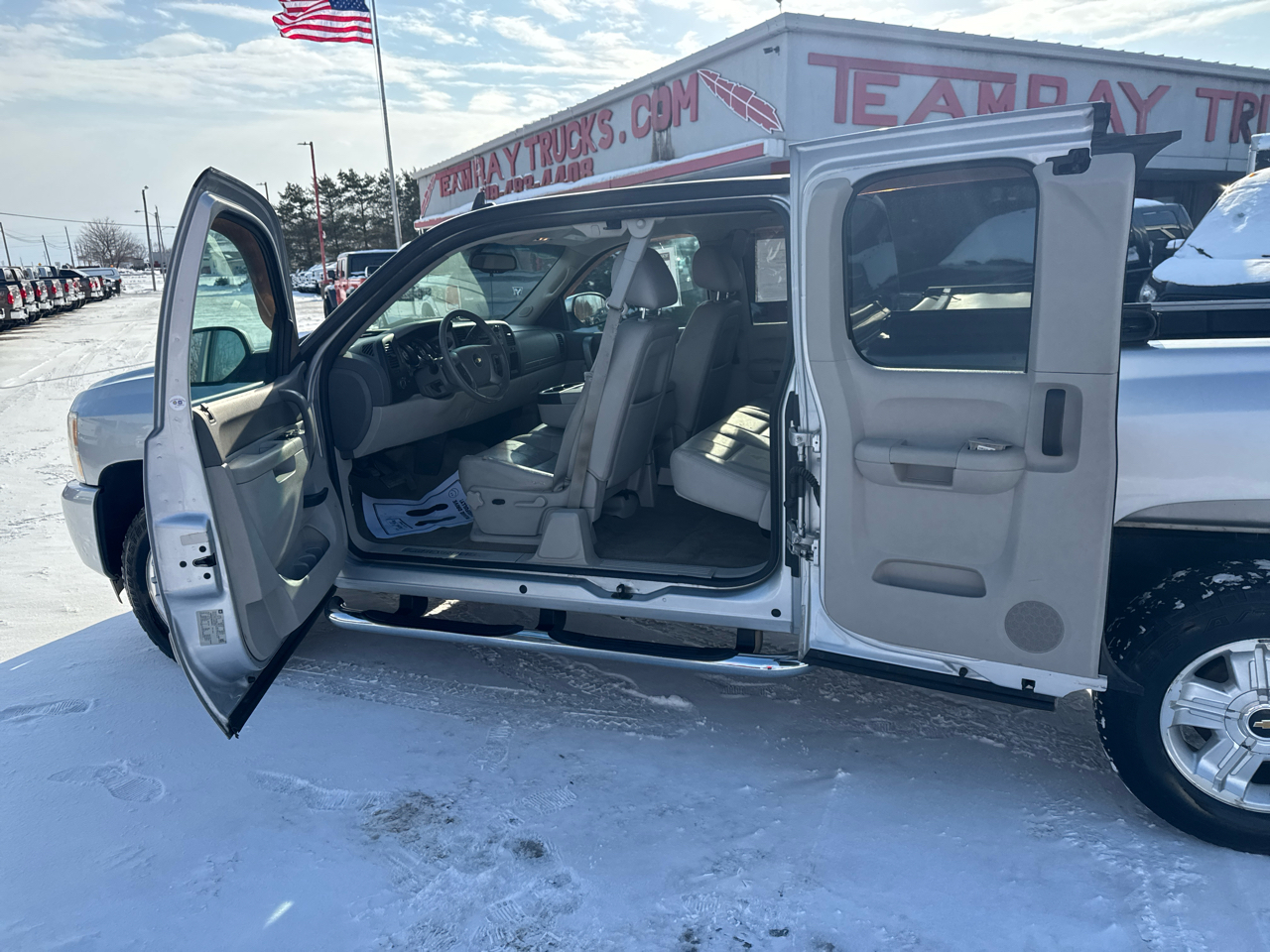 Chevrolet Silverado 1500 4WD Ext Cab 143.5" LT 2012