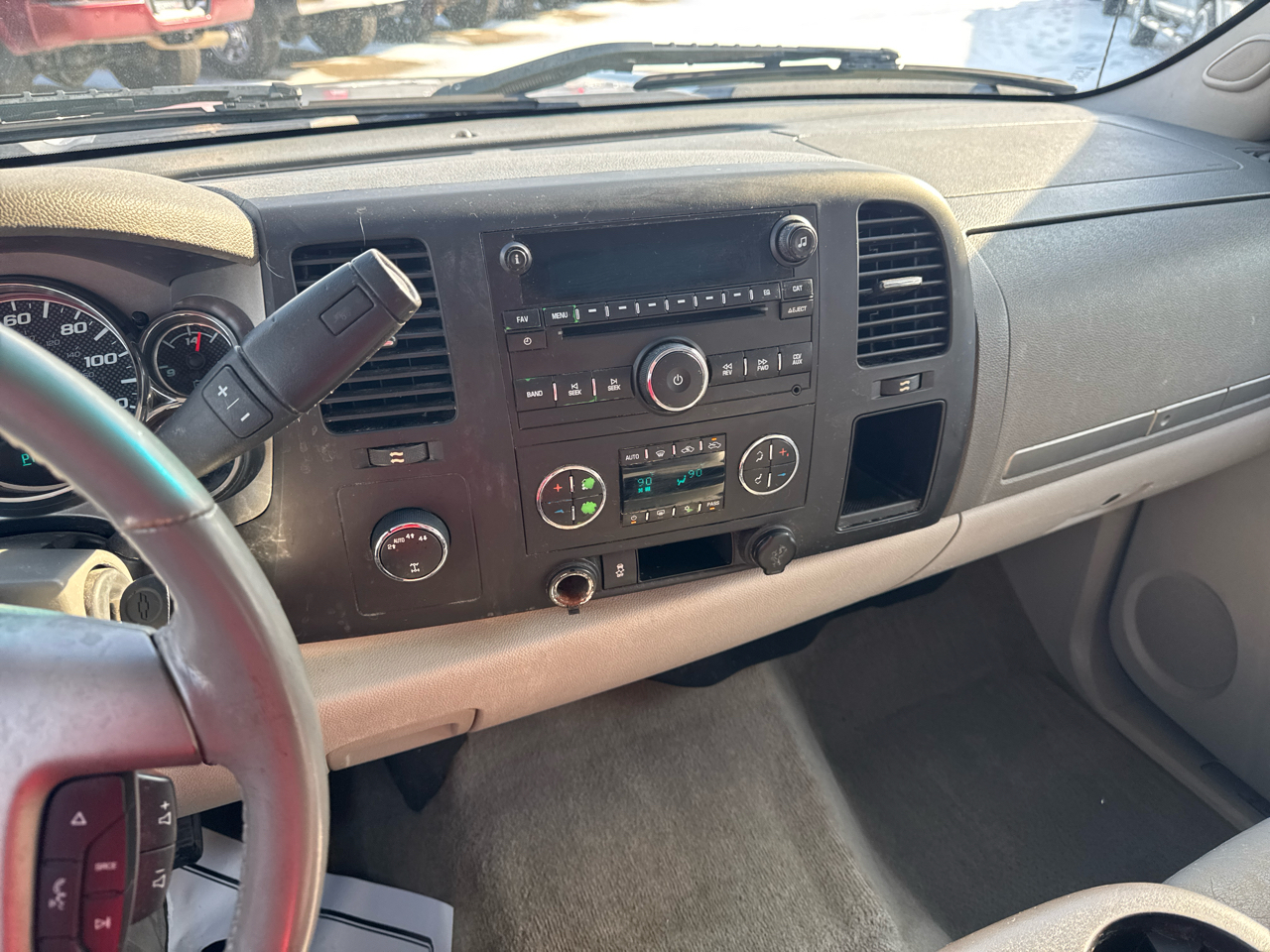 Chevrolet Silverado 1500 4WD Ext Cab 143.5" LT 2012