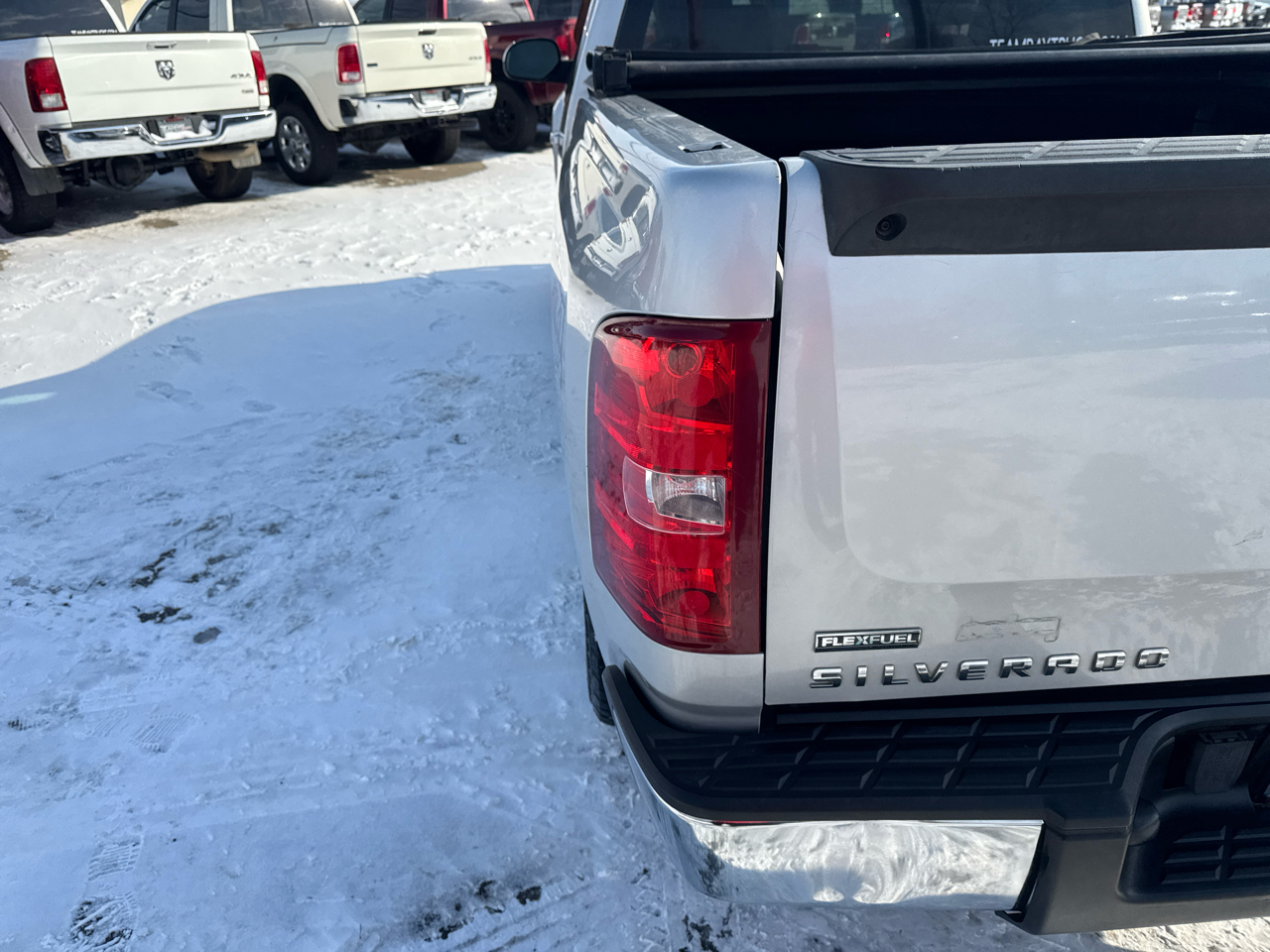 Chevrolet Silverado 1500 4WD Ext Cab 143.5" LT 2012