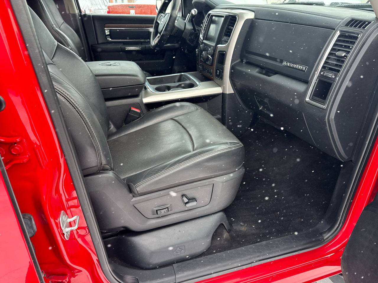 RAM 3500 4WD Crew Cab 149" Laramie 2016