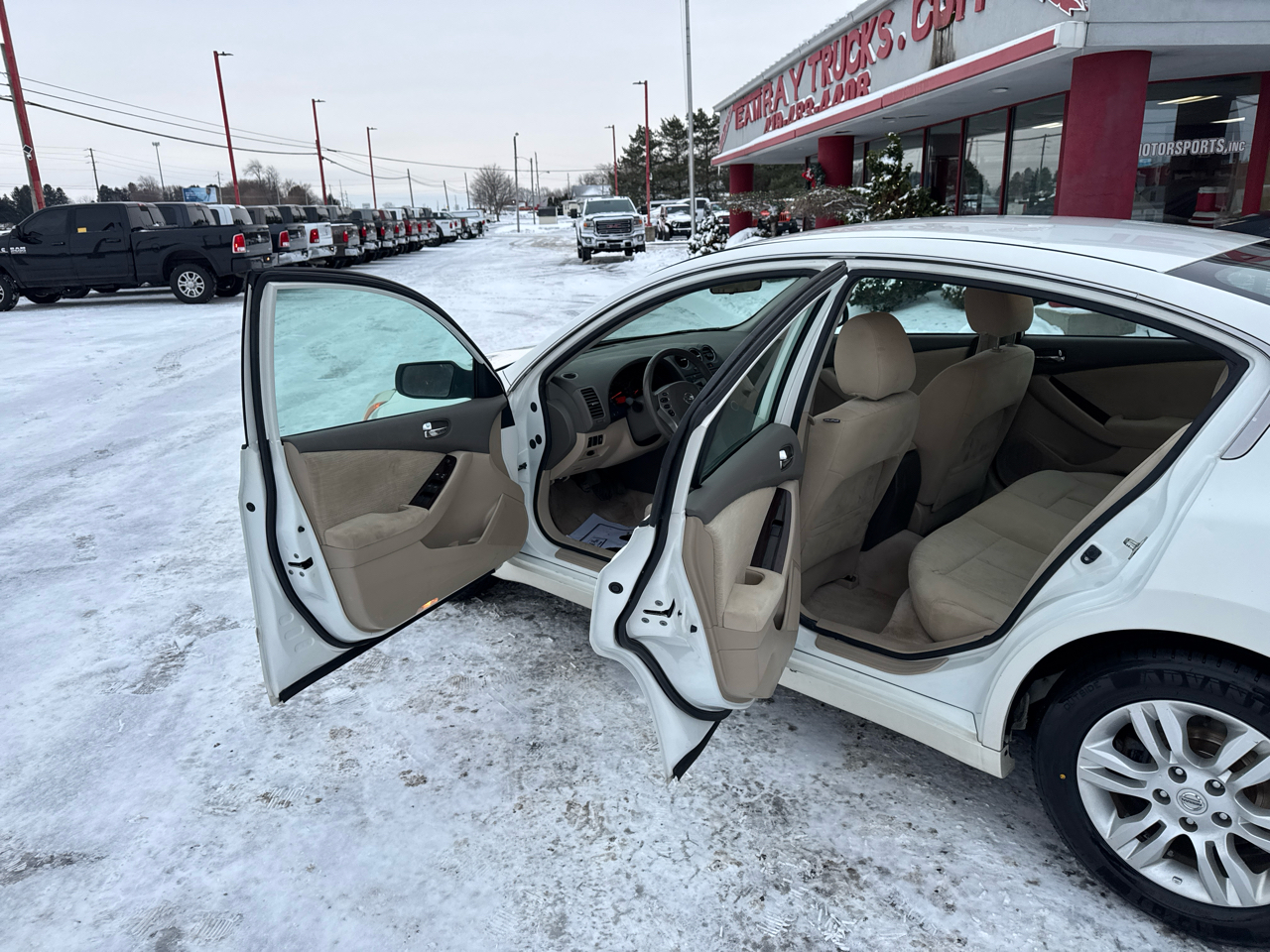 Nissan Altima 4dr Sdn I4 CVT 2.5 S 2012