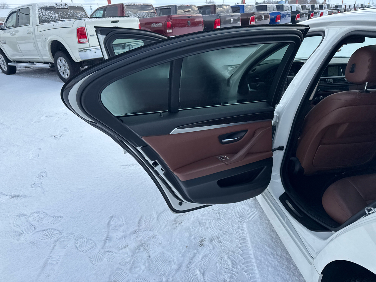 BMW 5 Series 4dr Sdn 528i xDrive AWD 2014