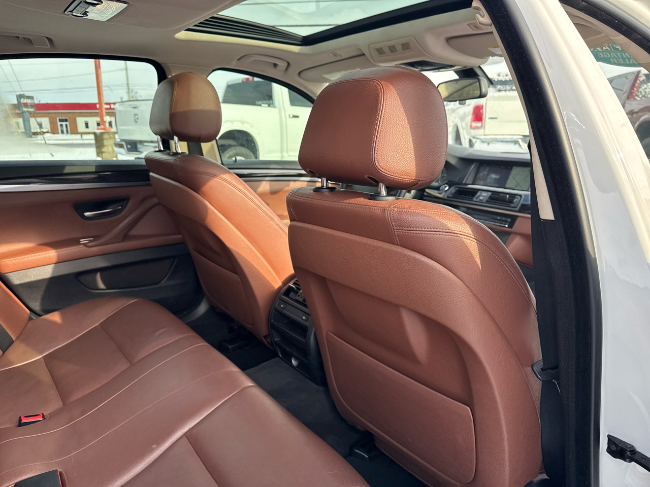 BMW 5 Series 4dr Sdn 528i xDrive AWD 2014